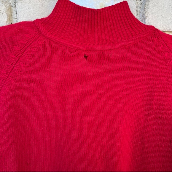 Vintage red pullover sweater with removable shoulder pads. Lambs wool blend - Picture 4 of 8